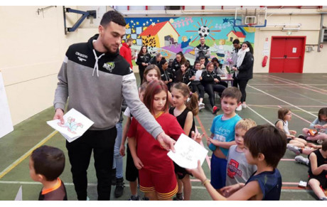 Arbre de Noël « Kinder Day » de l’Ecole de Mini-Basket